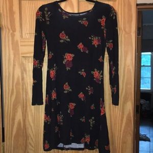 Back floral patterned dress